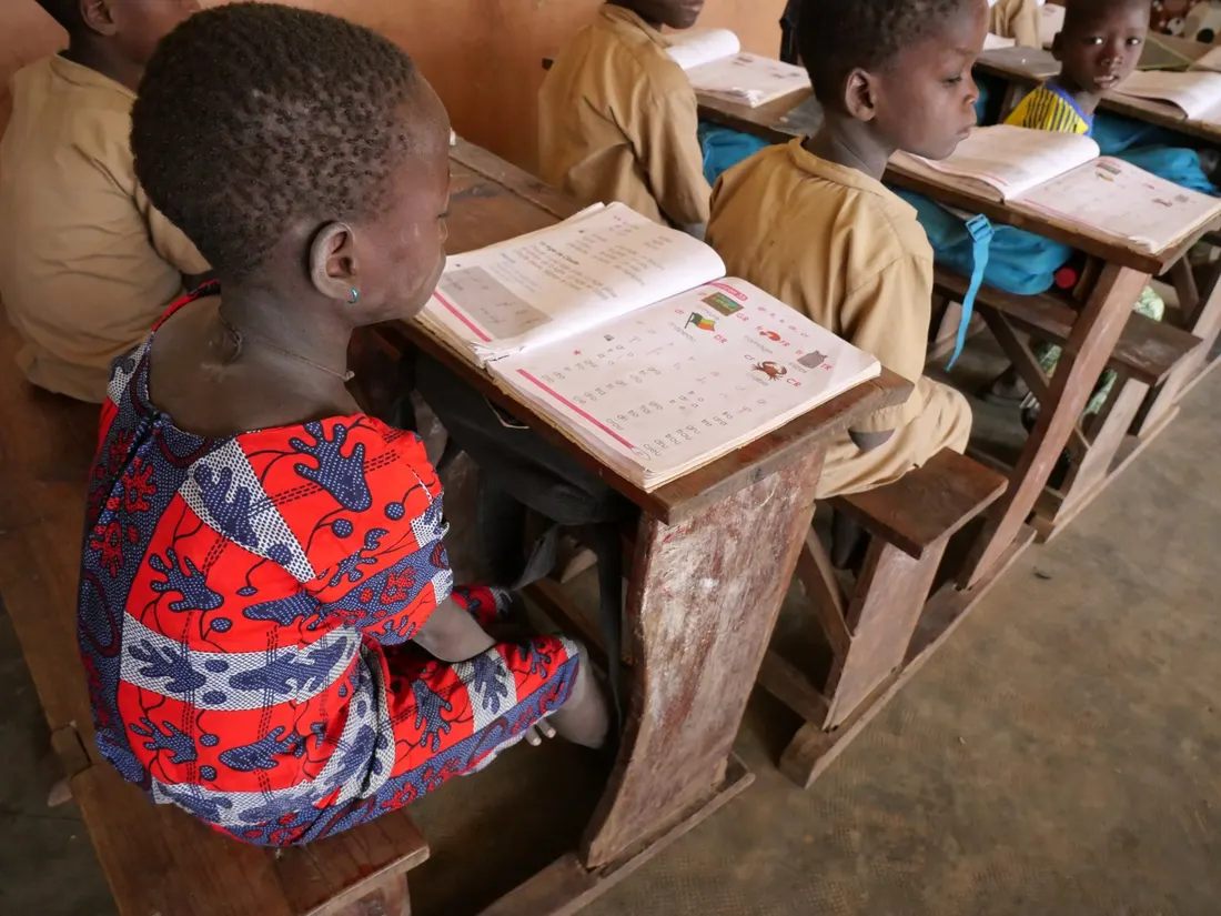 Project moment - A bridge to education